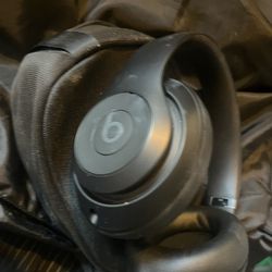 Beats Studio 3 Over The Ear Headphones 