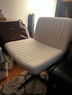 PUKAMI Criss Cross Chair