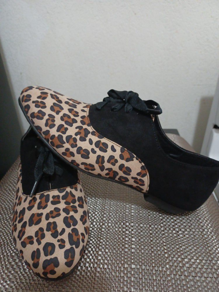 Women's Brand New Leopard/black Shoes 