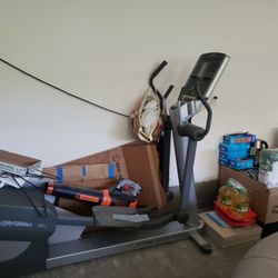 Elliptical LifeFitness 95xi Machine
