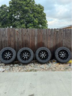 Nitto Ridge grapples 35s, Asanti Off-Road wheels