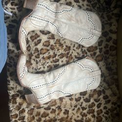 IDYLLWIND WOMEN'S SINNER WESTERN WHITE DISTRESSED BOOTS SNIP TOE SIZE 8 B