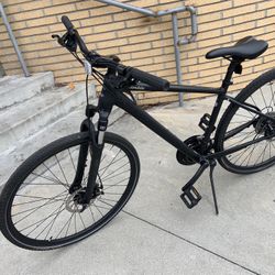 Cannondale Quick 4. 21 Speed Medium Size Lightweight Aluminum Frame With Hydraulic Disc Brakes 