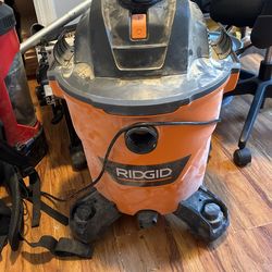 RIGID vacuum 12 Gallon