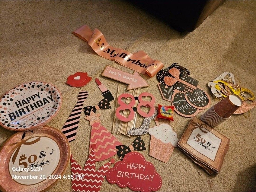 **FREE 50TH BIRTHDAY DECORATIONS 