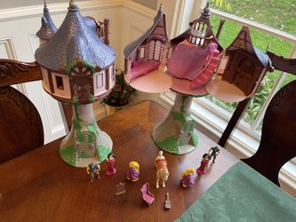 Disney Tangled Castles And Minifigs/accessories 