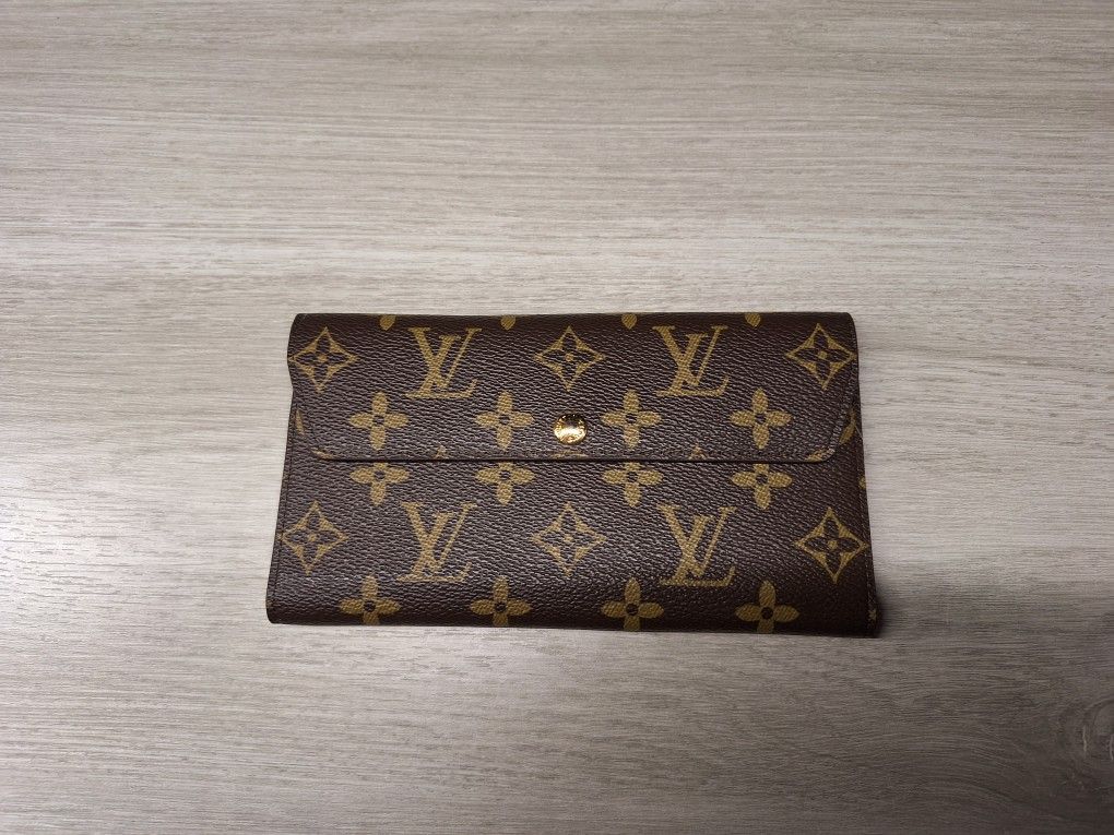 Louis Vuitton Brown Trifold LV Logo Mongram Leather Wallet