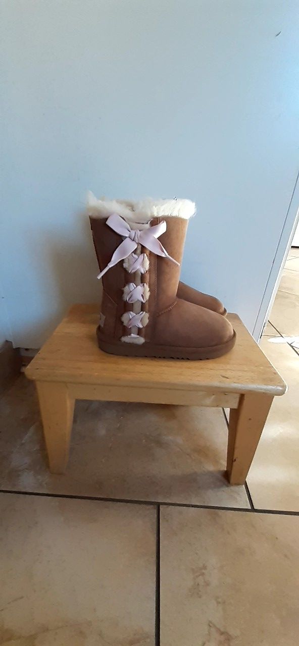 Girls ugg boots