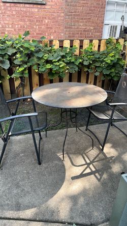 Metal table w.2foldable chairs,Asking $27 for all or Best