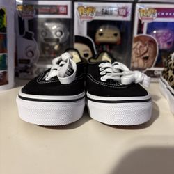 VANS CLASSIC AUTHENTIC CANVAS BLACK/WHITE CASUAL SHOE LITTLE KIDS SNEAKER 