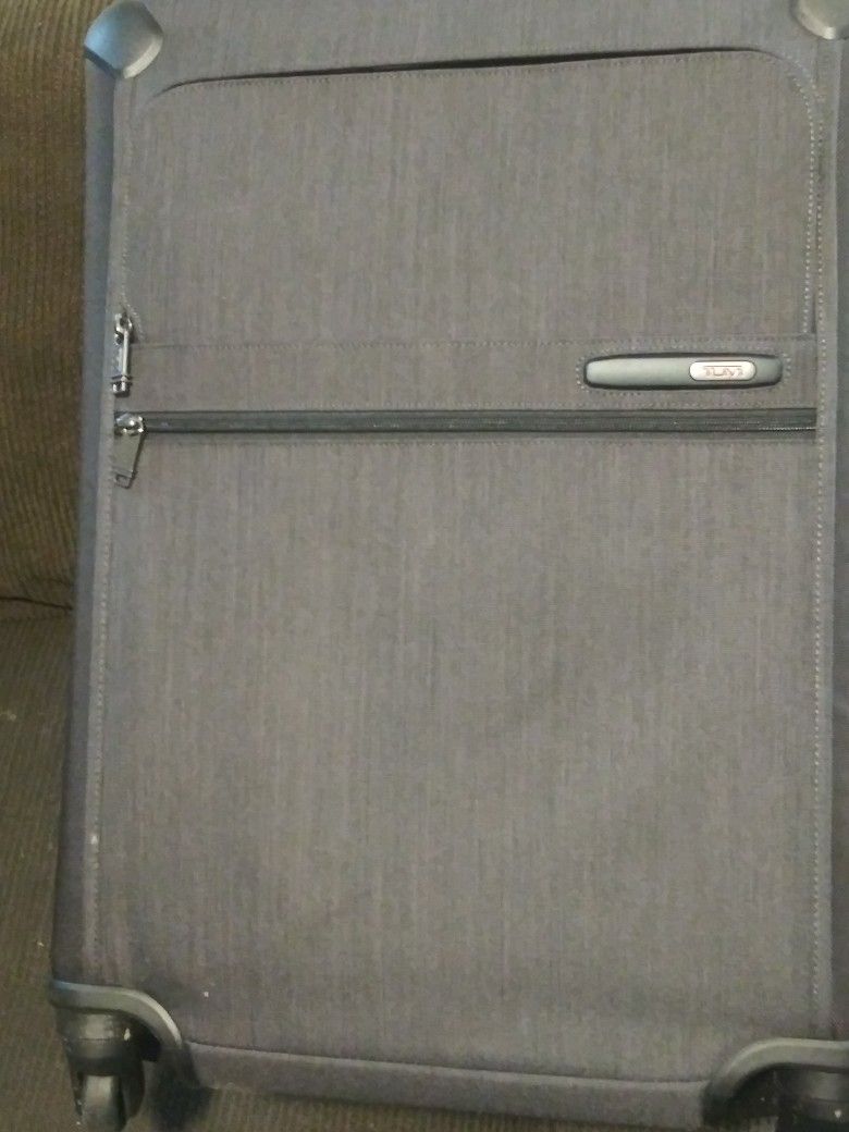 Tumi Roller Bag Slightly Used Still Lots Of Life Left In It.