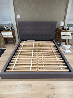 West Elm Queen Bed Platform Bed