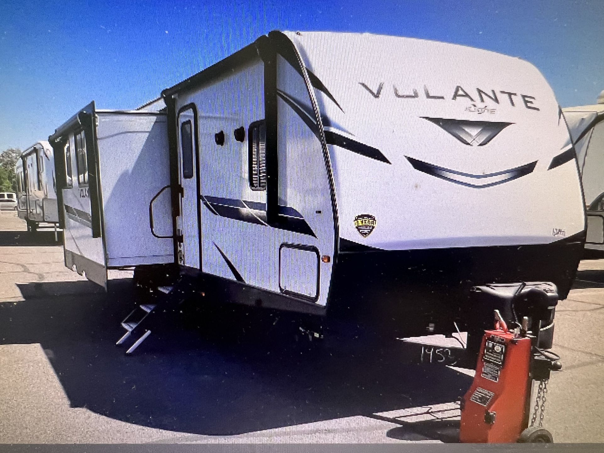 2022 VOLANTE 33ft(DB) Travel Trailer
