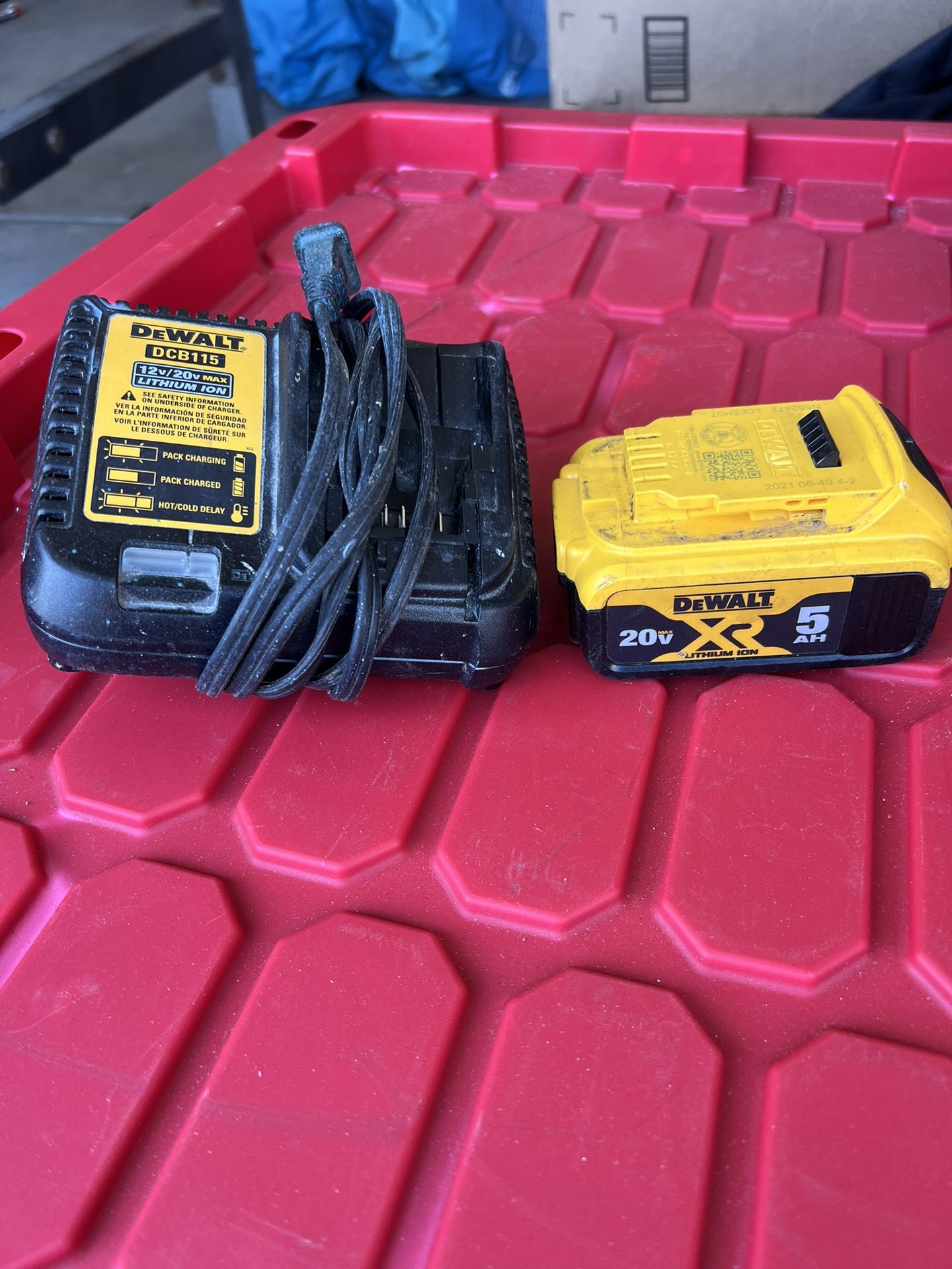 dewalt 20v 5ah battery With Charger