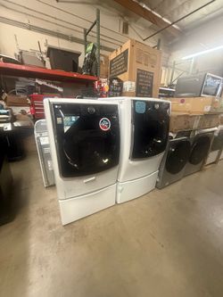 Set front load washer and gas dryer LG Steam