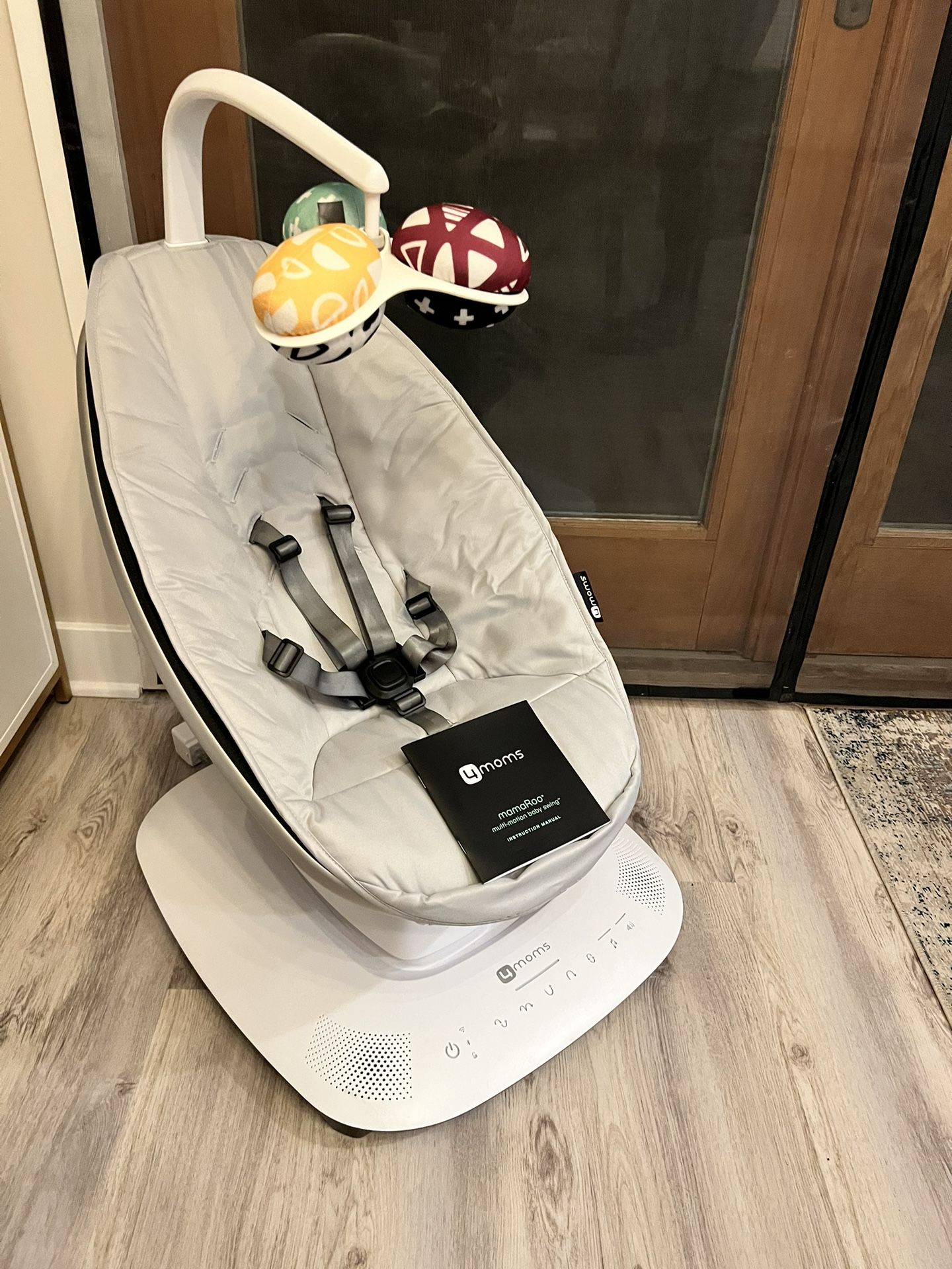 4moms MamaRoo Multi-Motion Baby Swing 