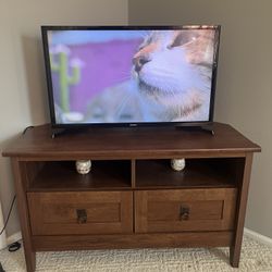 Samsung 32” TV – HDMI, Remote & Cable Included