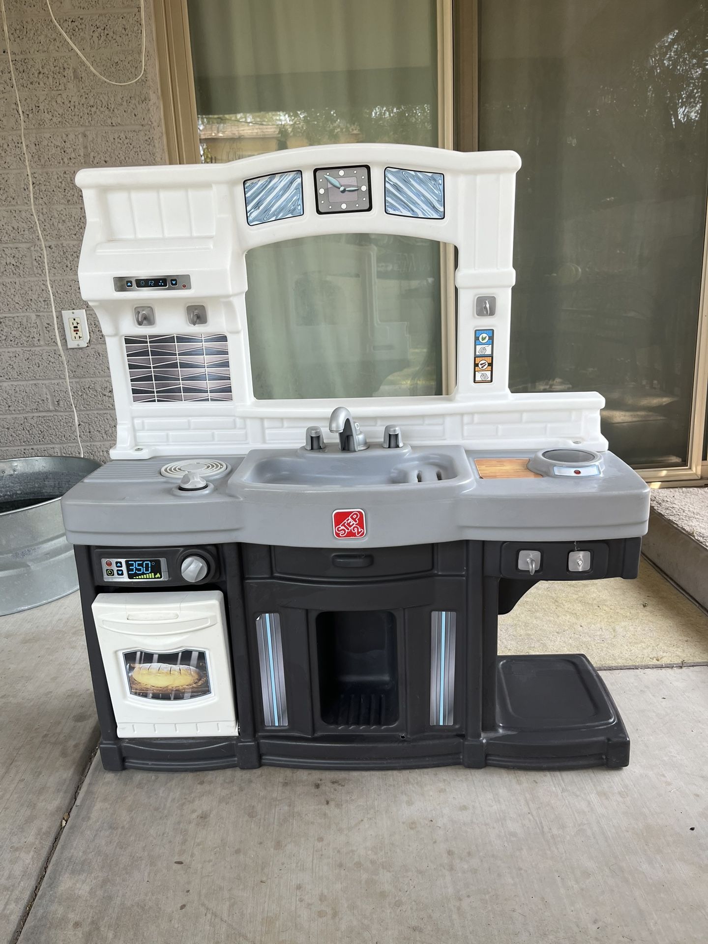 Kids Play Kitchen