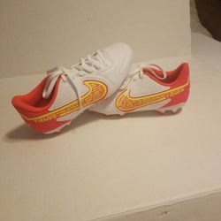 New Sz 4.5y Nike Soccer Boots