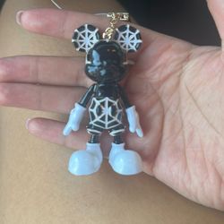 Mickey Spiderweb baublebar keychain