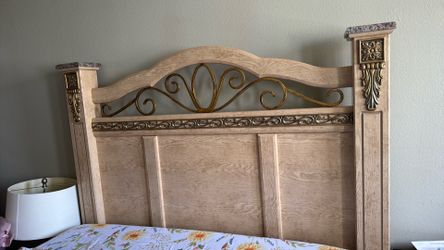 Free bed frame with base