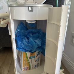 Diaper pail Plus Diaper Bags