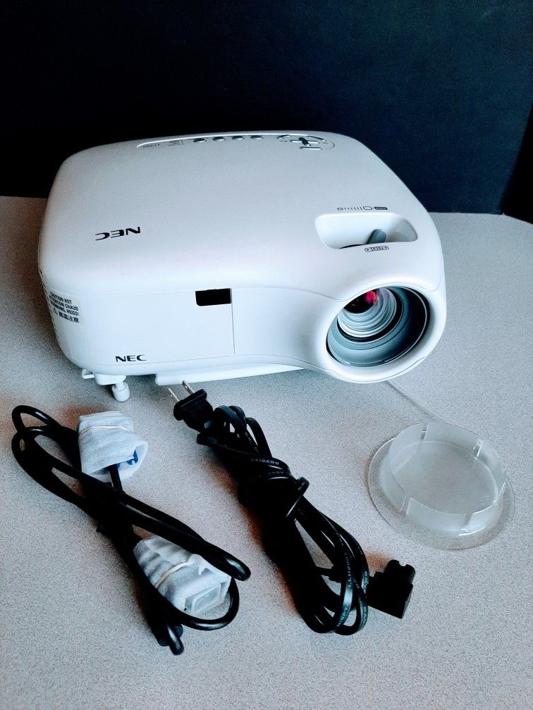 NEC LCD PROJECTOR Model LT380, RGB, VGA, LAN, PC CARD, USB, 3000 Ansi Lumens/ Resolution 1024 X 768