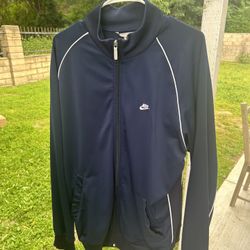 Nike pull over With zipper Size large