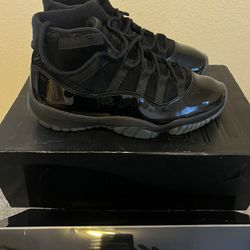 Air Jordan Retro 11 “Cap And Gown” Mens  Size 8.5