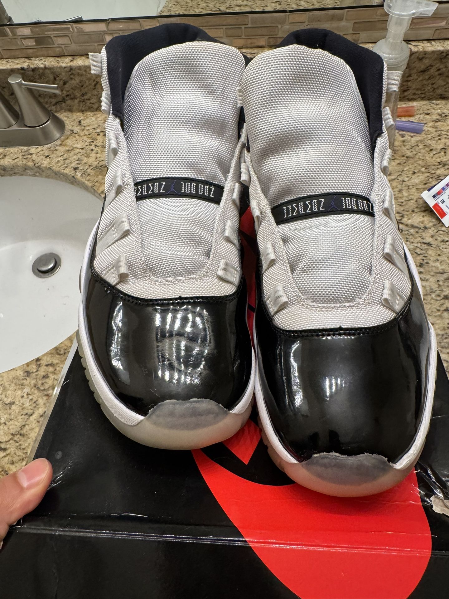 Men’s Retro 11 Concord 2018 Size 11.5 Pre Owned