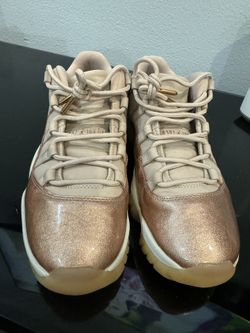 Jordan 11 Retro Low  ‘Rose Gold’ Sz 9