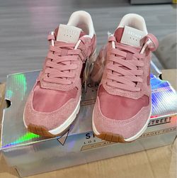 Skechers street shoes 👟 size 6.5 woman’s