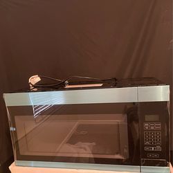 Amana 1.6 cu. ft. Stainless Steel Electric 1000-Watt Over the Range Microwave 300 Exhaust CFM with Add 0:30 Seconds