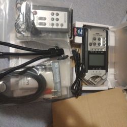 ZOOM H4nsp Handy Recorder With Everything!!!