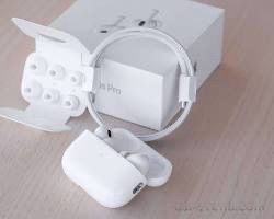 Brand New Apple AirPods Pro 2nd Gen (100% Sealed in Box) 🎧