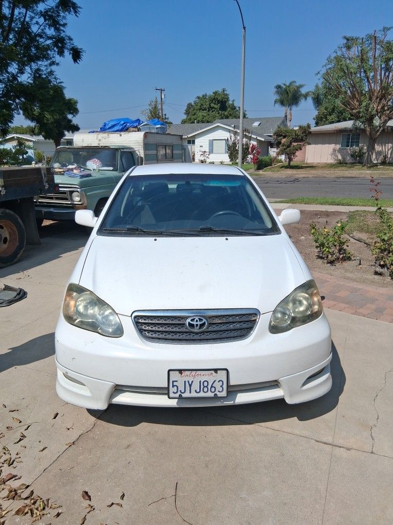 2004 Toyota Corolla