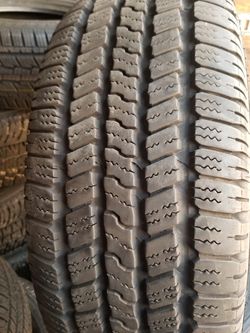 (1) GOODYEAR WRANGLER P275/65/18 GOOD TIRE