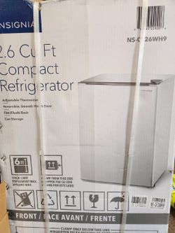 insignia 2.6 cu ft compact refrigerator ns-cf26wh9