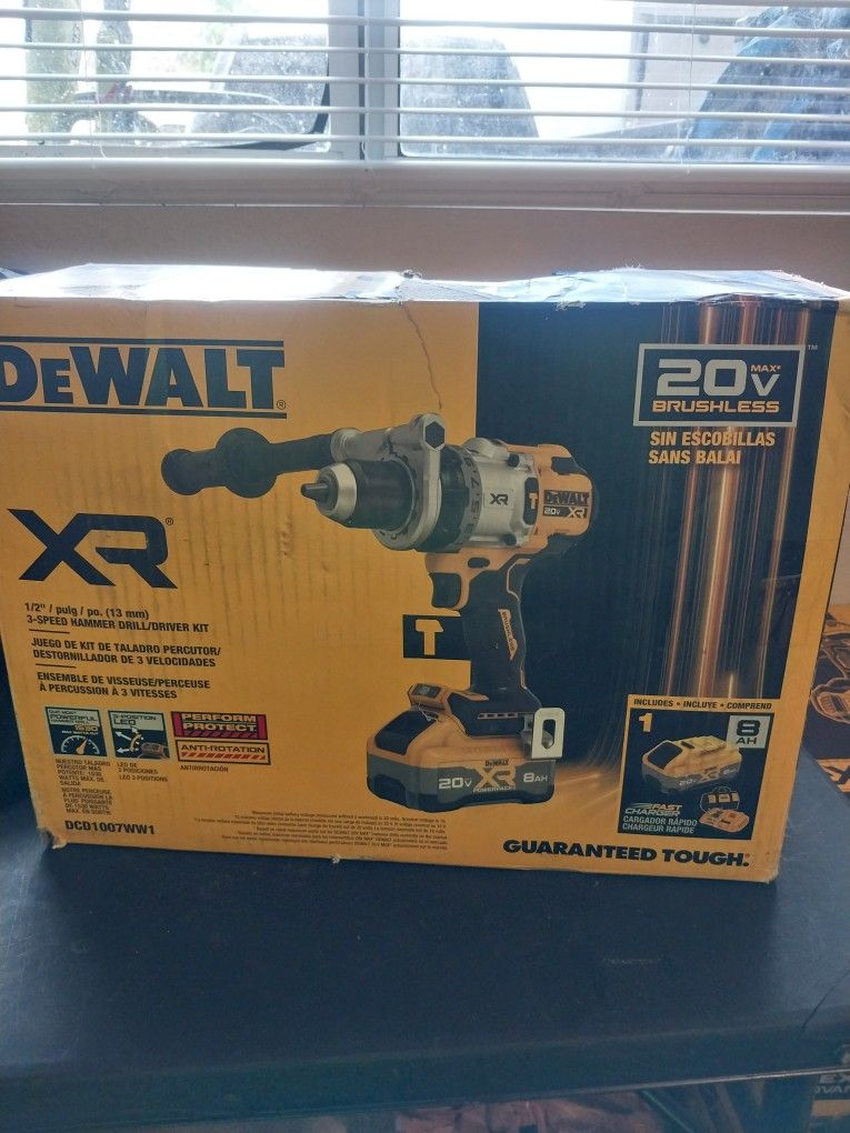 DEWALT HAMMER DRILL 20V LITHIUM BRUSHLESS XR WITH BATTERY 8.0 AH AND FAST CHARGER