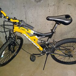 24" Yellow/Silver Magna Excitor Mountain Bike
