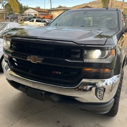 2016 Chevy Silverado 1500 LT Z71 4X4