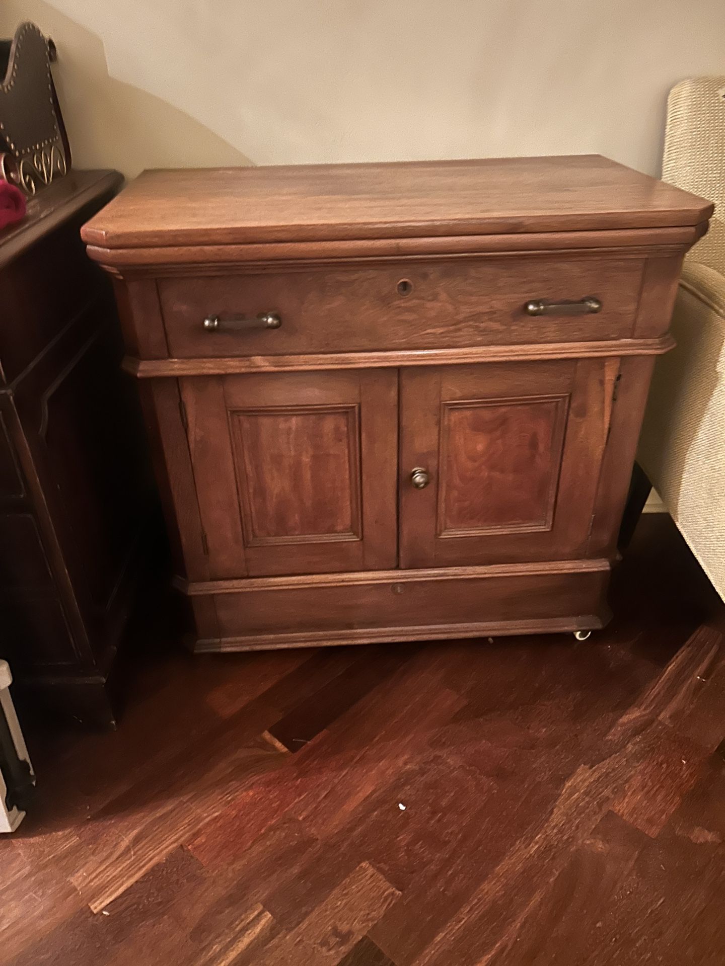 Vintage Night Dresser
