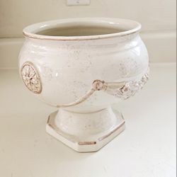 7"H x 7"W California Pantry Classic Ceramics Decorative Cream/Pinkish Flower Planter Trinket Bowl Vase. 2005 Manufacturer date. Pre-owned in excellent