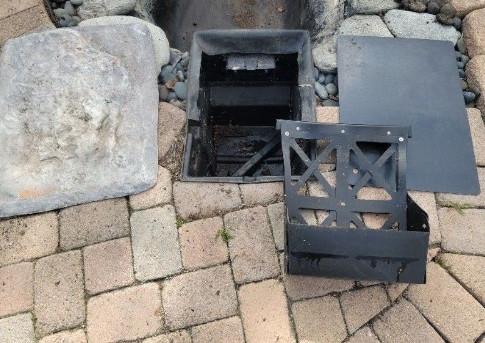 Pond Skimmer 24 in X 18 in X 22 in. $100