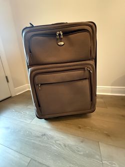 32” Dockers Suitcase - like new