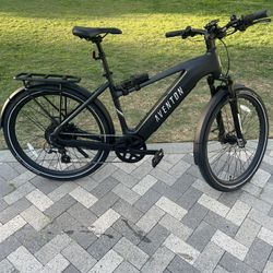 2025 Aventon Level 3 – Matte Black – Large – Excellent Condition – $1,500