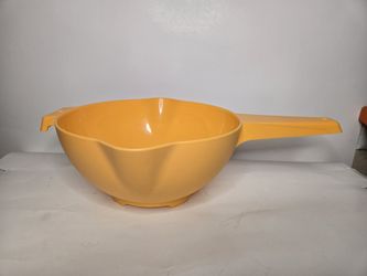 Orange Tupperware  2 Quart Colander