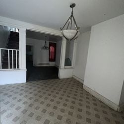 3 Bedrooms House 