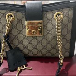 GUCCI  Padlock Medium Shoulder Bag