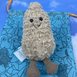 Jellycat amuseables peanut. BNWT, Rare, HTF, Fast Shipping (price firm)